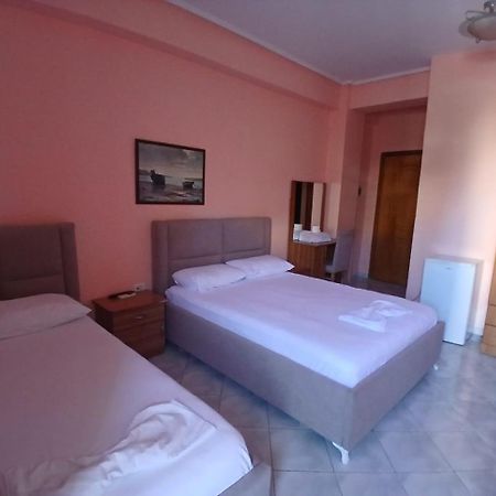 Hotel Rossi Vlorë Buitenkant foto