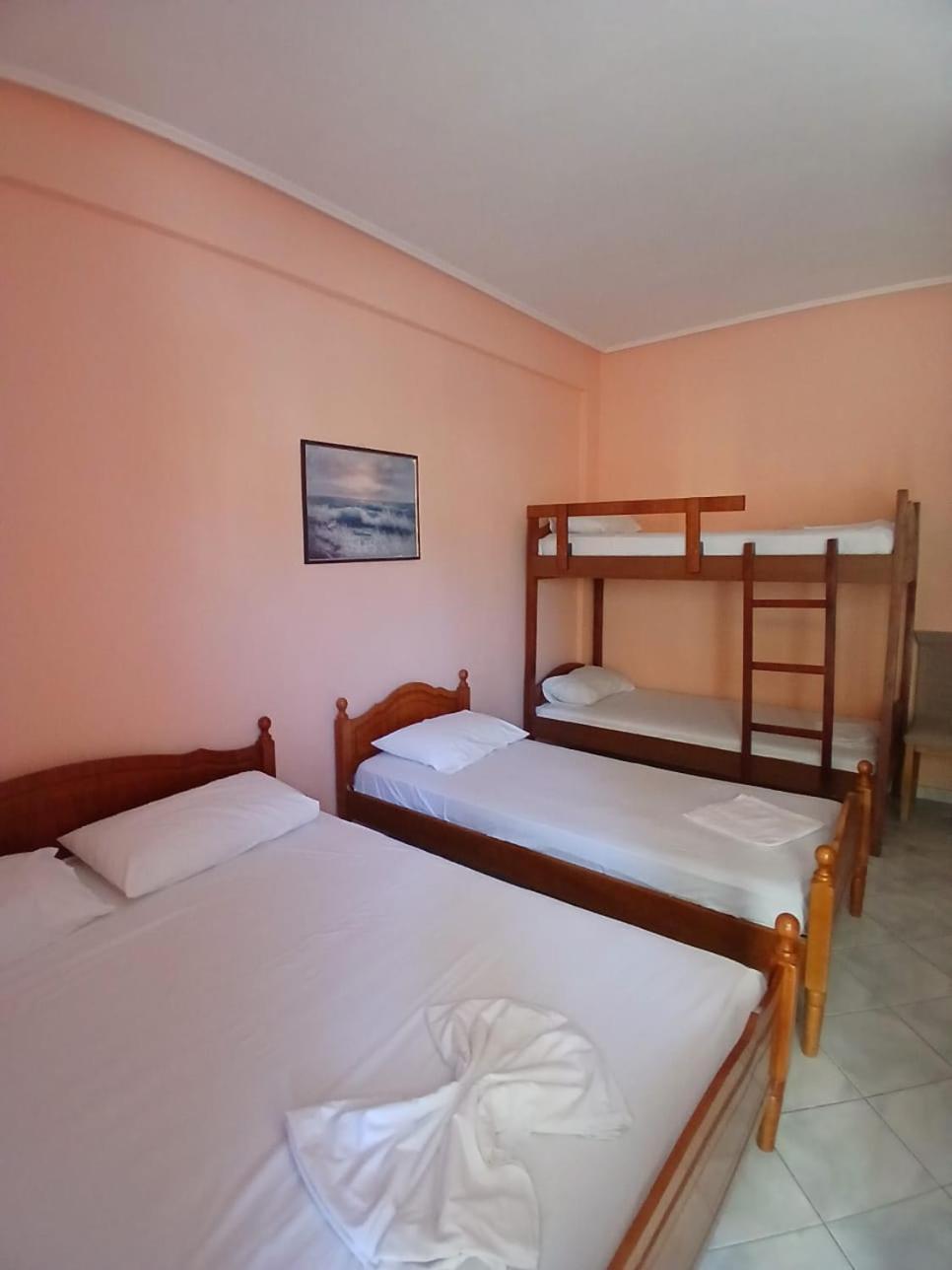 Hotel Rossi Vlorë Buitenkant foto