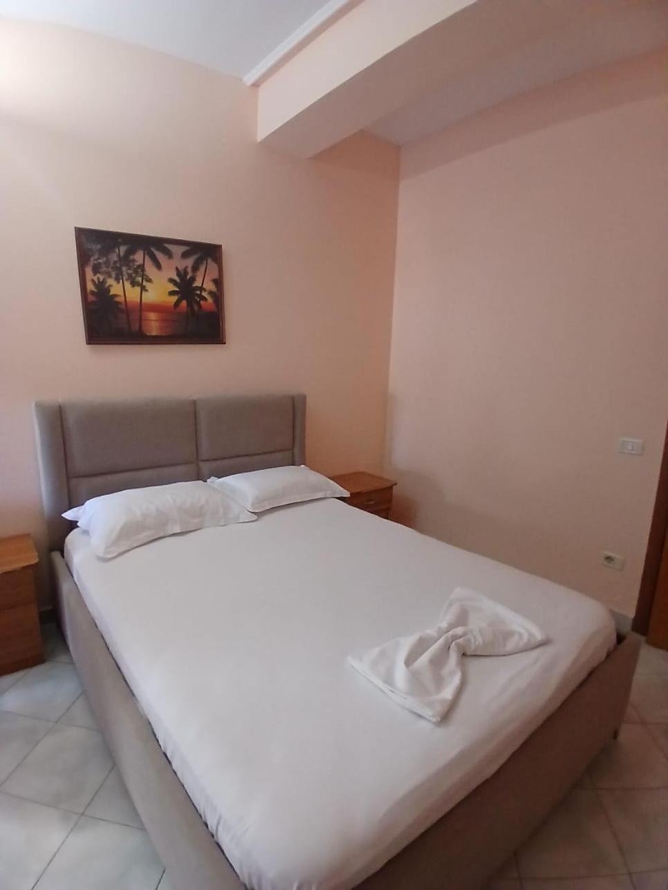 Hotel Rossi Vlorë Buitenkant foto