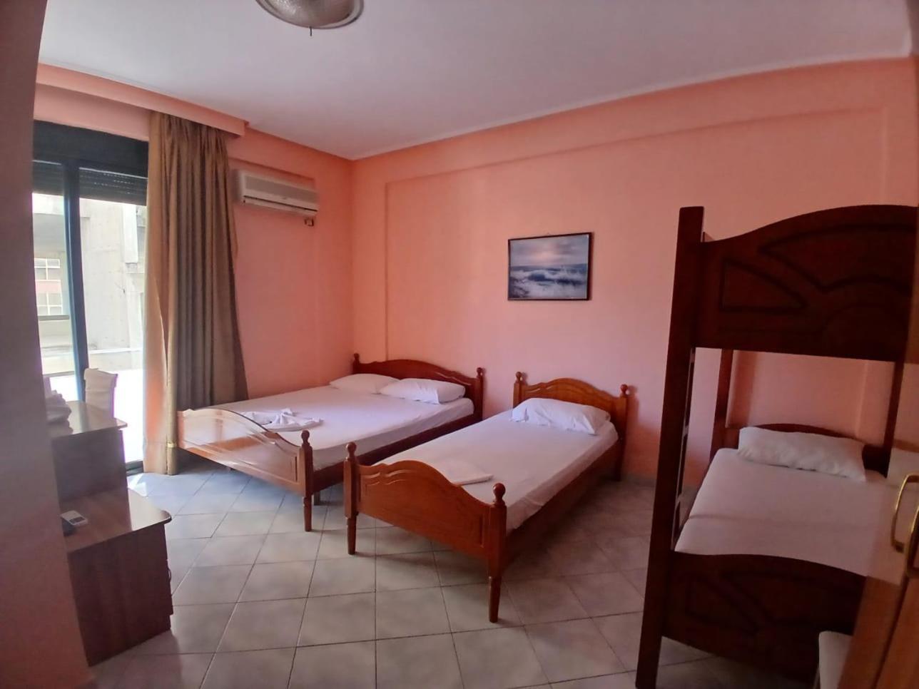 Hotel Rossi Vlorë Buitenkant foto